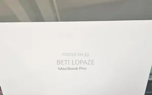 Photo - New Laptop Apple MacBook Air 2022 M2 16GB Intel Core I5 SSD 512GB