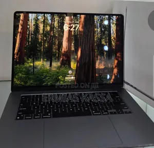 Photo - New Laptop Apple MacBook Air 2024 M3 15-Inch 8GB Apple M3 SSD 256GB