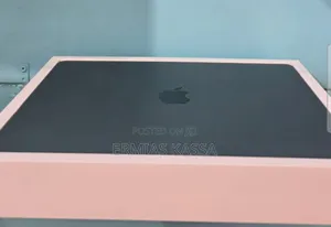 New Laptop Apple MacBook Air 2024 M3 15-Inch 8GB Apple M3 SSD 256GB