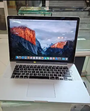 New Laptop Apple MacBook Pro 2015 16GB Intel Core I7 SSD 256GB