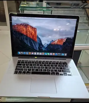 New Laptop Apple MacBook Pro 2015 16GB Intel Core I7 SSD 256GB