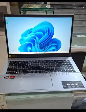 New Laptop Acer Aspire 3 16GB AMD Ryzen 7 SSD 512GB