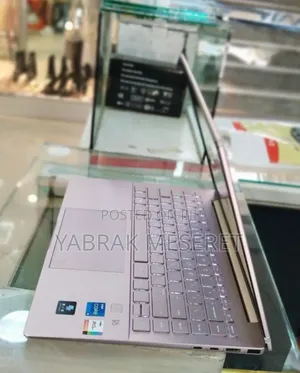 Photo - New Laptop HP 16GB Intel Core I5 SSD 512GB