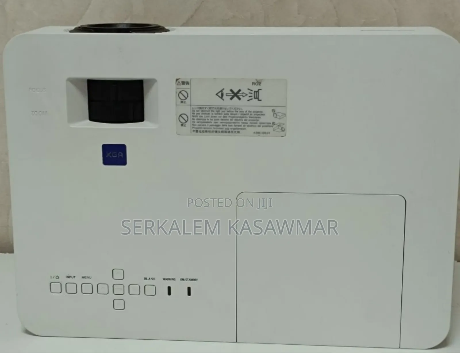 Sony VPL-Dx221 Projector 
Resolution :1024