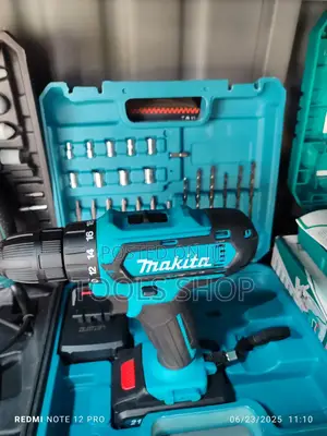 Photo - Makita Chargeable Drill