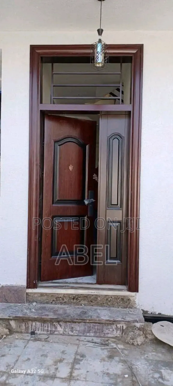 ጠንካራ በር Victor Door