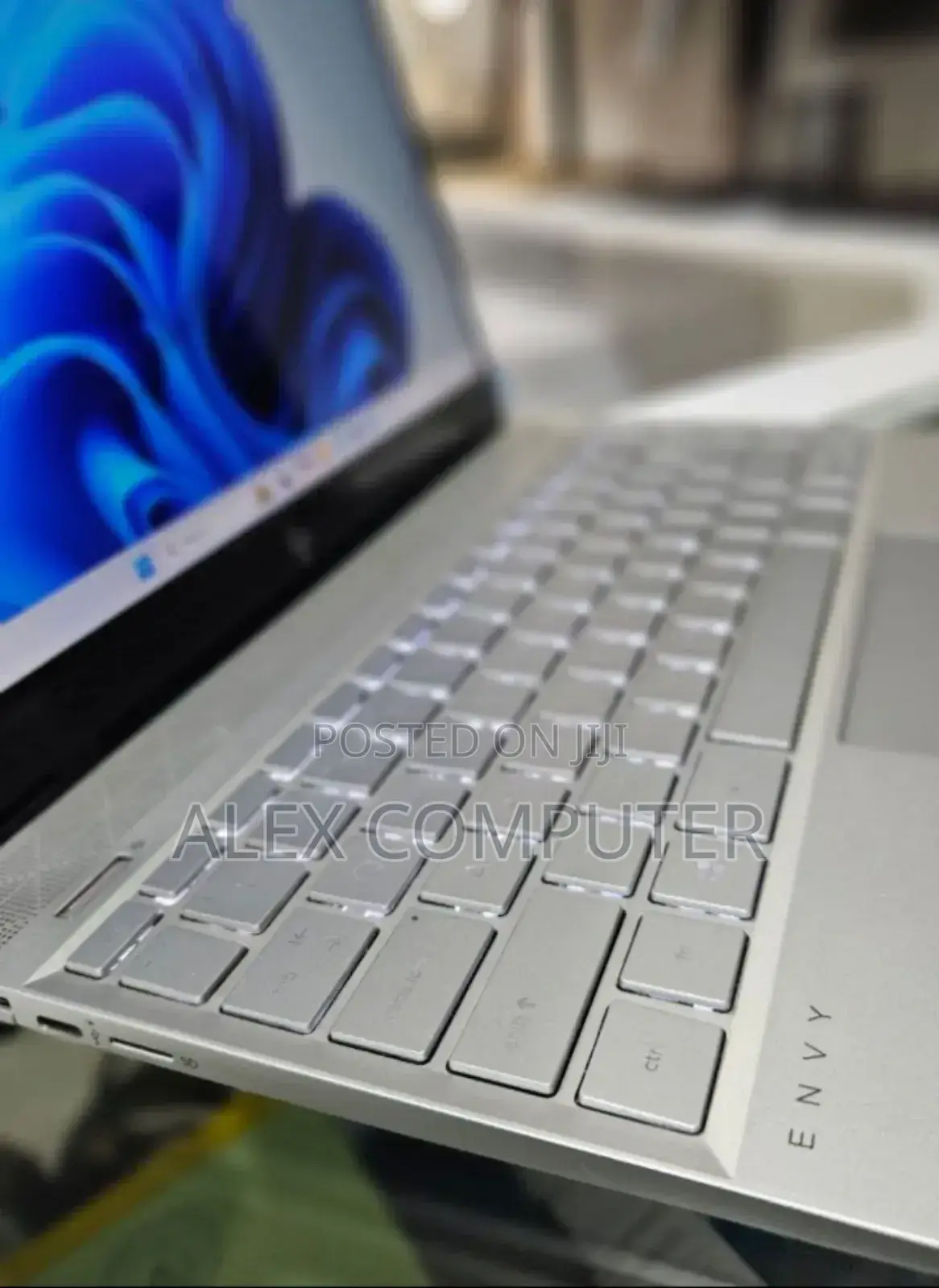 New Laptop HP Envy X360 13z 4GB Intel Core I5 SSD 256GB