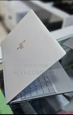 New Laptop HP Envy X360 13z 4GB Intel Core I5 SSD 256GB