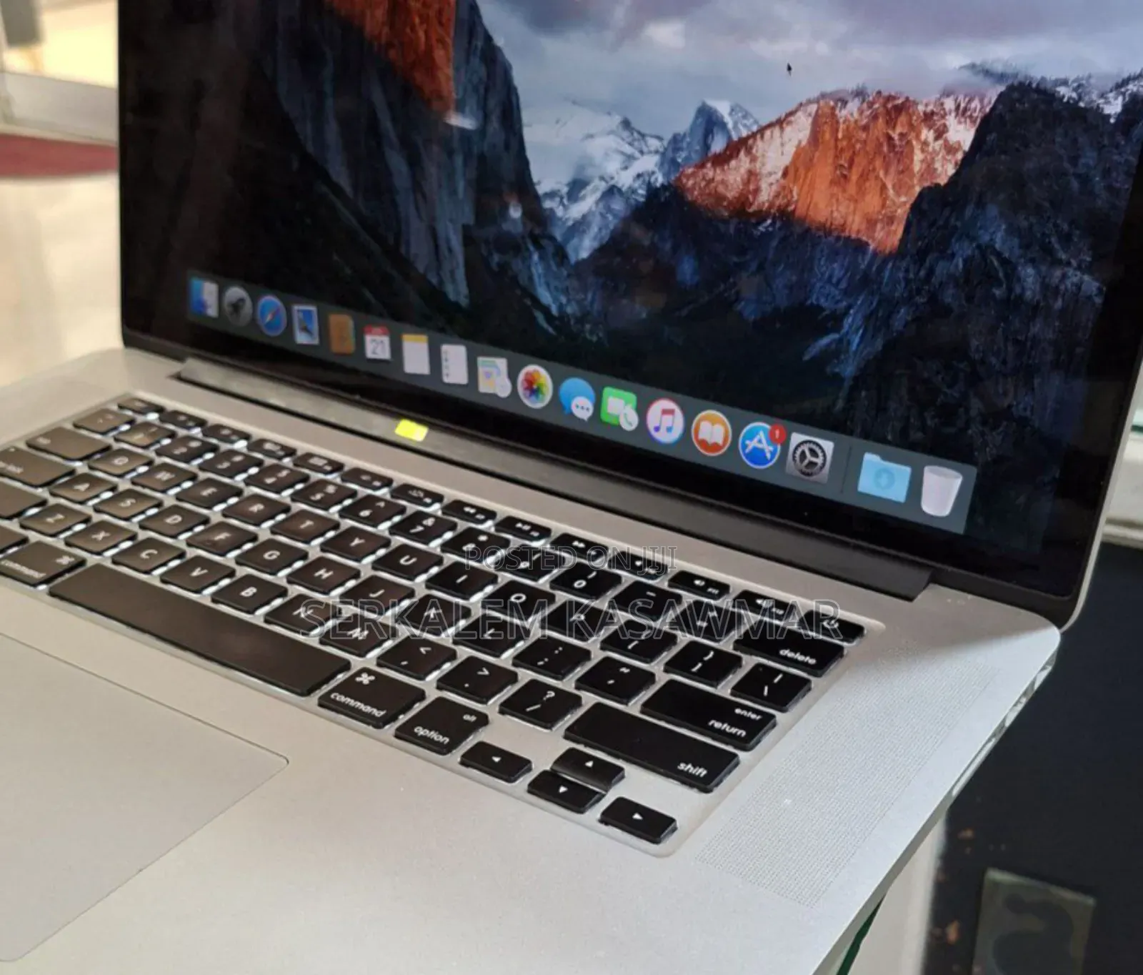 New Laptop Apple MacBook Pro 2015 16GB Intel Core I7 SSD 256GB