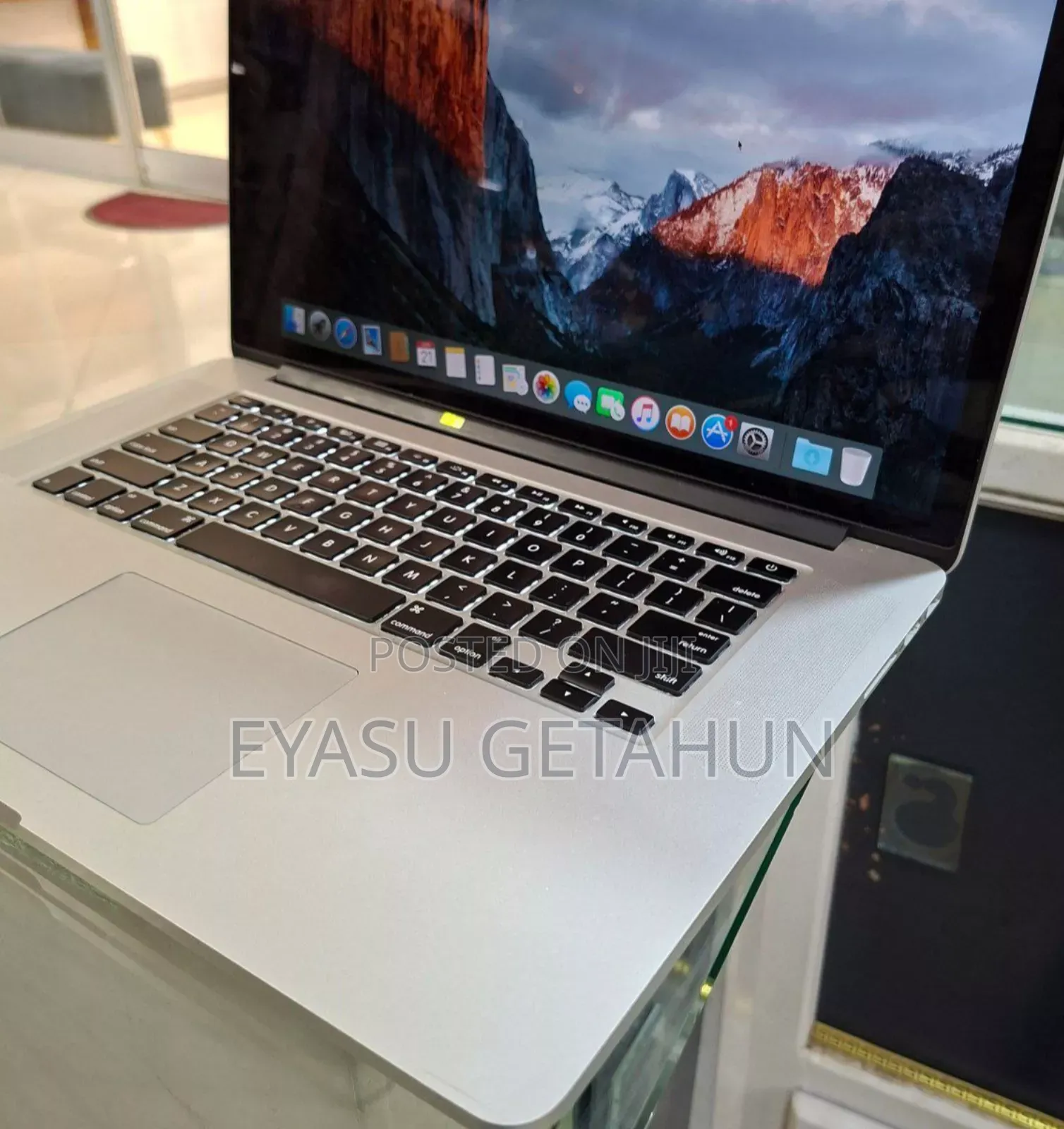 New Laptop Apple MacBook 2015 16GB Intel Core I7 SSD 256GB