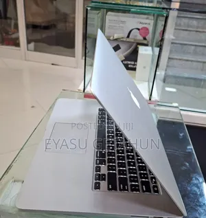 New Laptop Apple MacBook 2015 16GB Intel Core I7 SSD 256GB