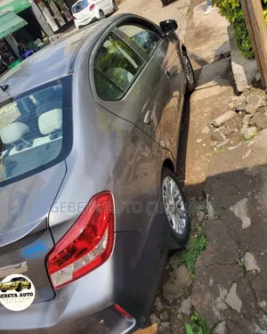 Mitsubishi Attrage 2021 Silver