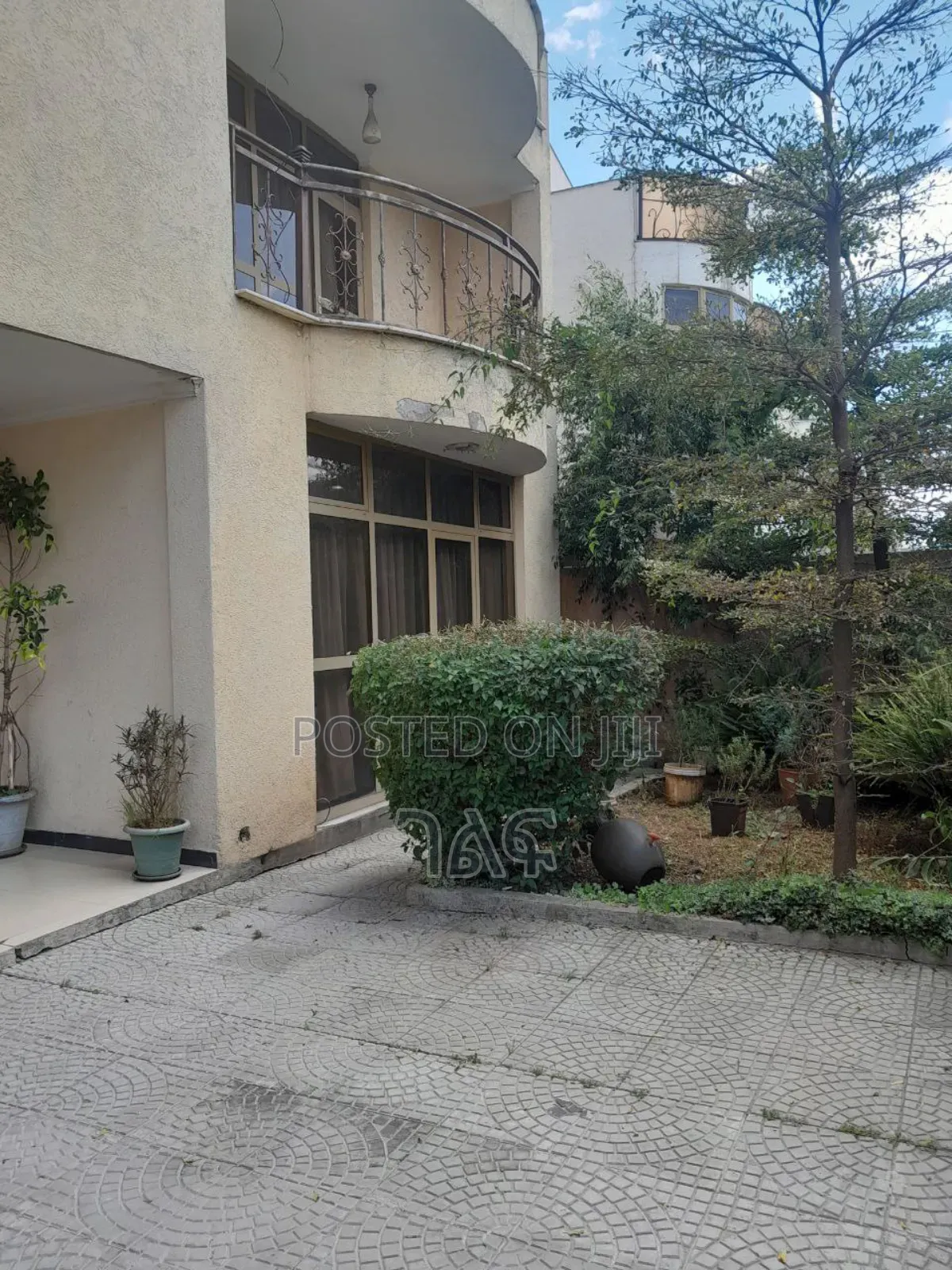 7bdrm House in የሰንሻይን ሪልስቴት Resale, Bole for sale