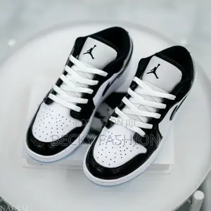 Air Jordan 1 Low Shoes