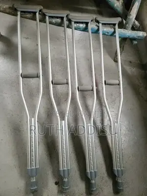 Crutches藥廠axillary Bilateral Crutches半年crutches由人crutches