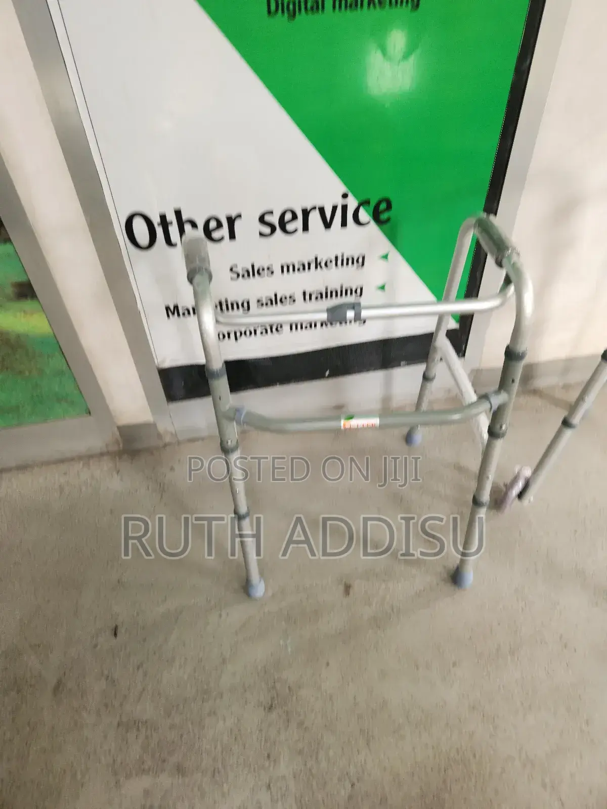 Medical Walker Almunium Walker瓶裝walking Aid說是medical Walker