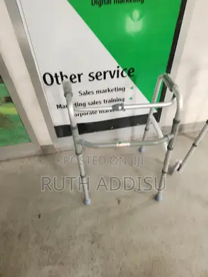 Medical Walker Almunium Walker瓶裝walking Aid說是medical Walker