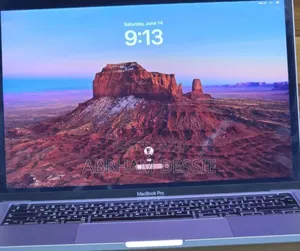 Photo - New Laptop Apple MacBook Pro M1 16GB Intel Core I9 SSD 256GB