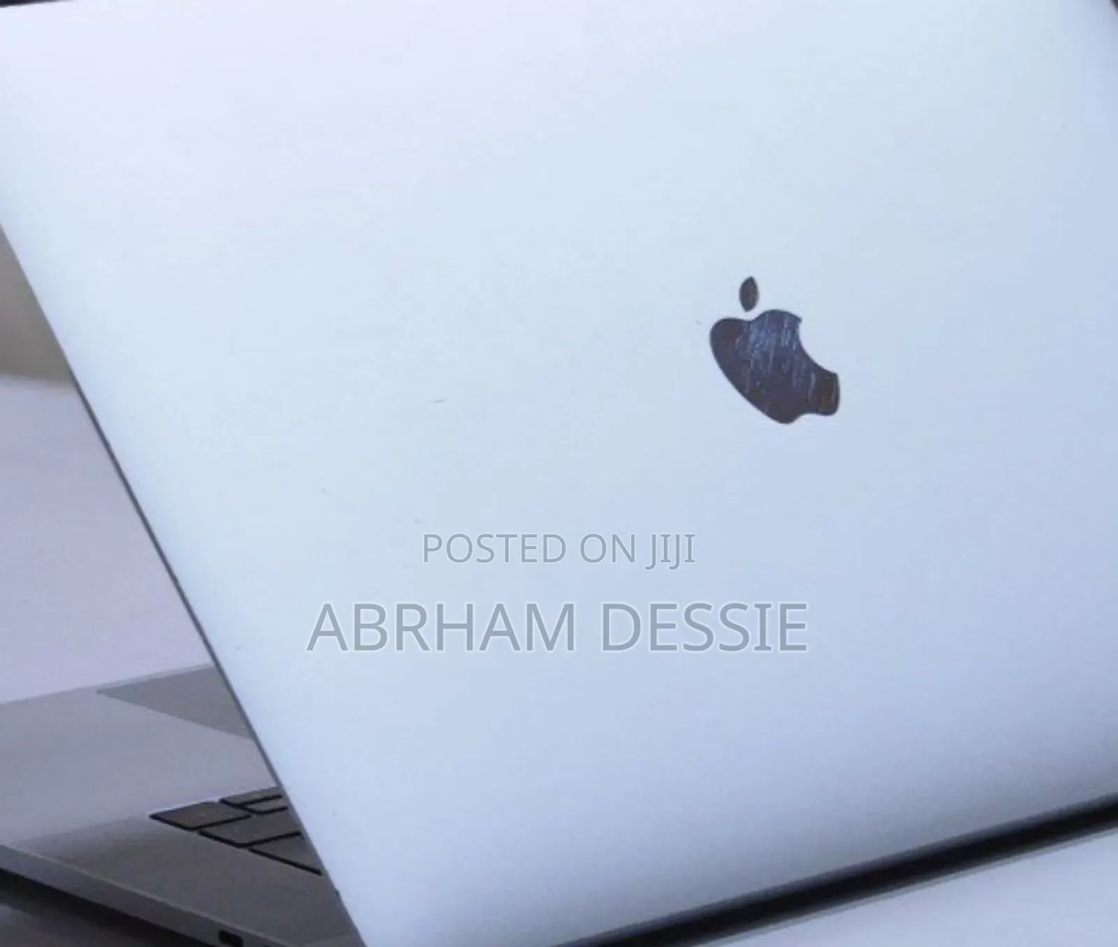 New Laptop Apple MacBook Pro 2017 16GB Intel Core I7 SSD 512GB