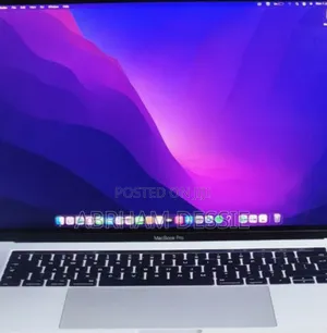 New Laptop Apple MacBook Pro 2017 16GB Intel Core I7 SSD 512GB