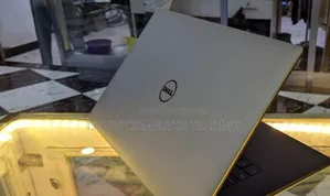 Photo - New Laptop Dell XPS 15 8GB Intel Core I5 SSD 256GB