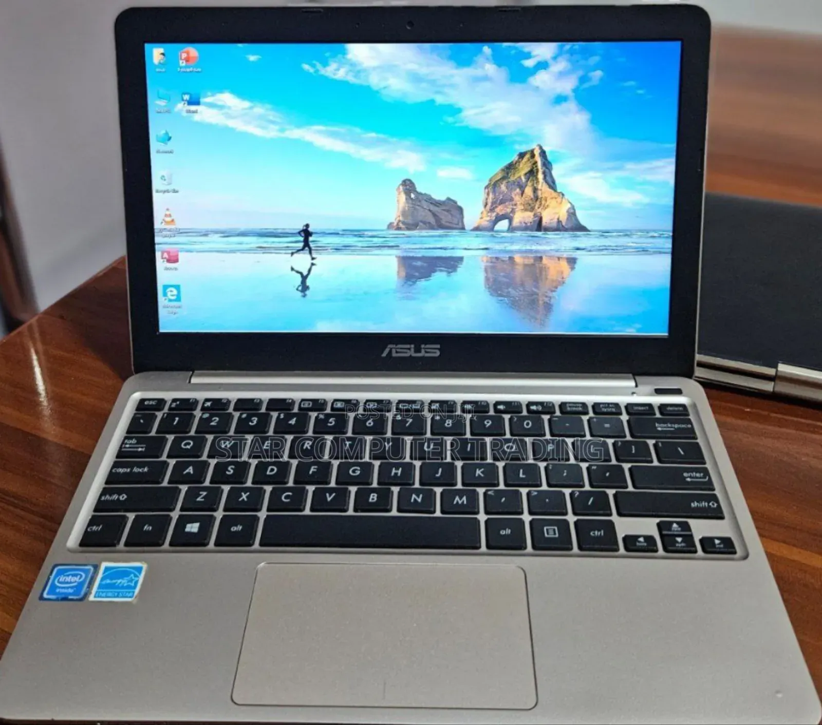 New Laptop Asus 1015E 2GB Intel Core 2 Quad SSD 32GB