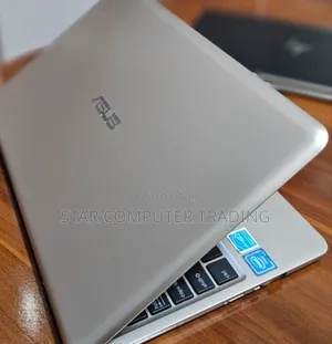 New Laptop Asus 1015E 2GB Intel Core 2 Quad SSD 32GB