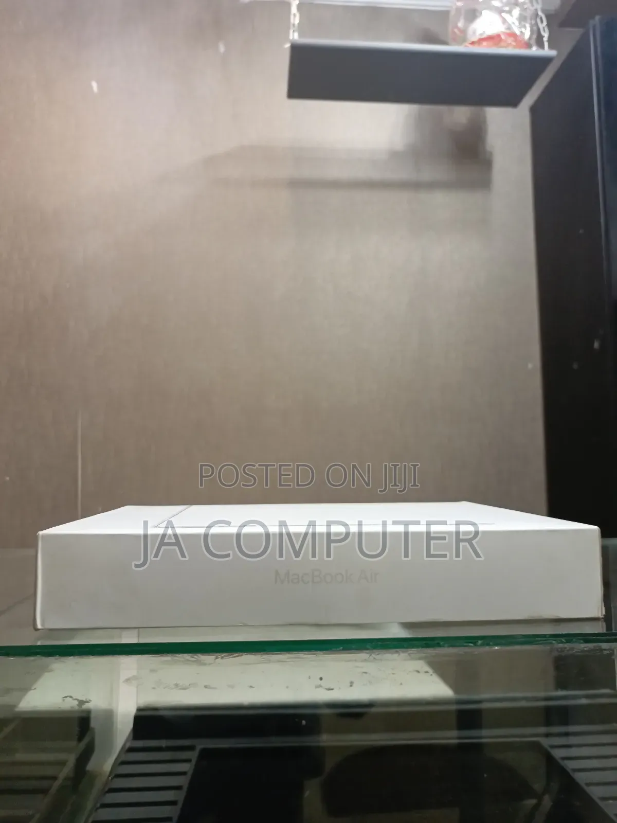 New Laptop Apple MacBook Air 2022 M2 8GB Apple M2 SSD 256GB