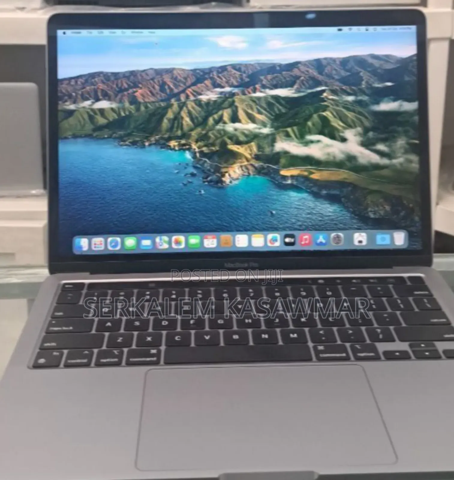 New Laptop Apple MacBook Pro 2019 8GB Intel Core I5 SSD 256GB