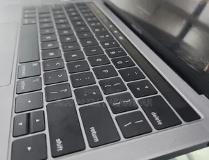 New Laptop Apple MacBook Pro 2019 8GB Intel Core I5 SSD 256GB