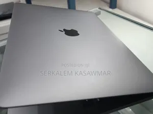 New Laptop Apple MacBook Pro 2019 8GB Intel Core I5 SSD 256GB