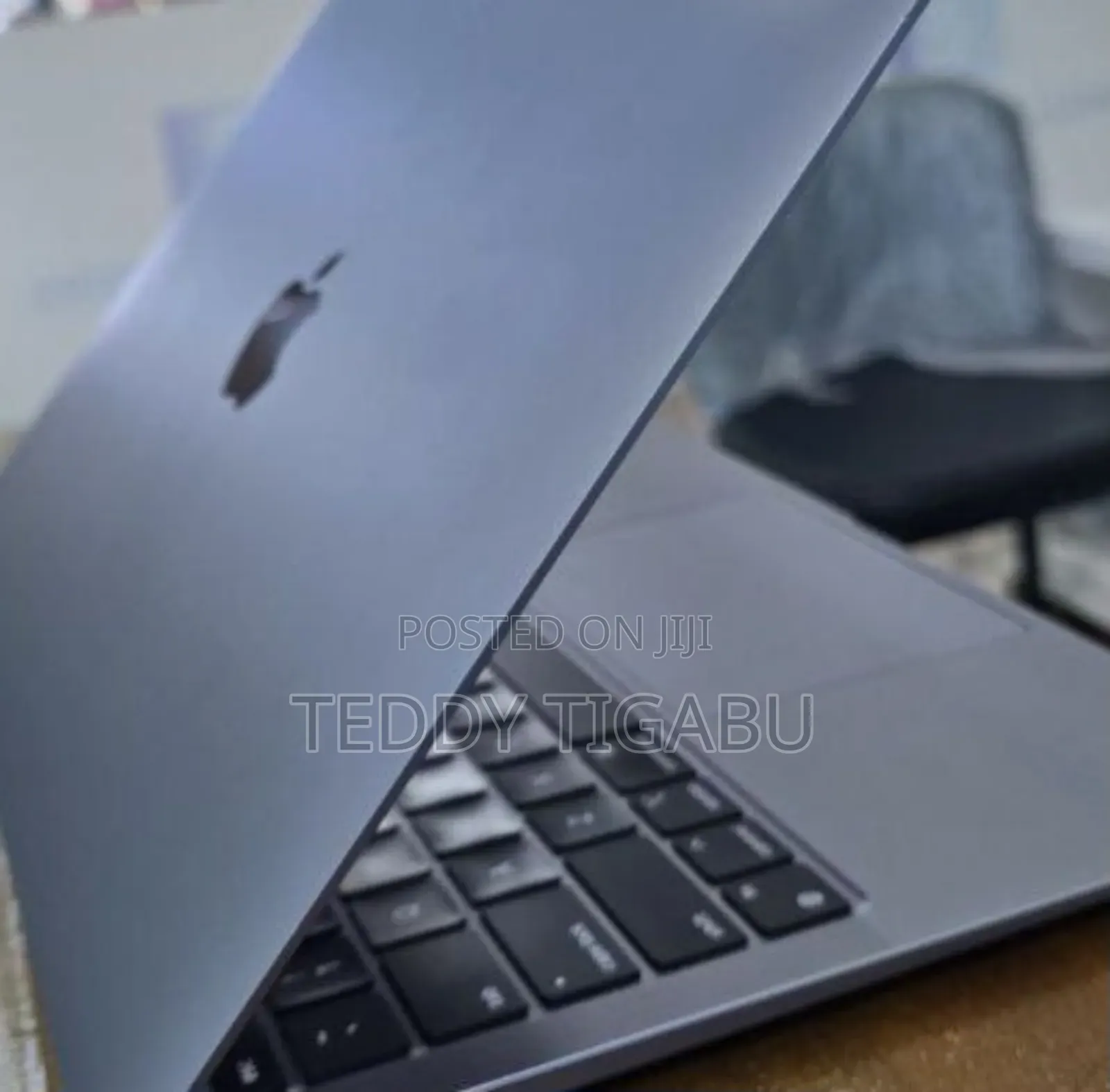 New Laptop Apple MacBook Air 8GB Apple M1 SSD 256GB