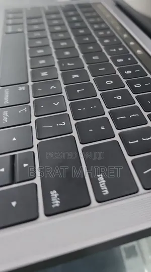 New Laptop Apple MacBook Pro 2019 8GB Intel Core I5 SSD 256GB