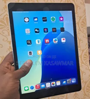 New Apple iPad 3 Wi-Fi 64 GB Silver