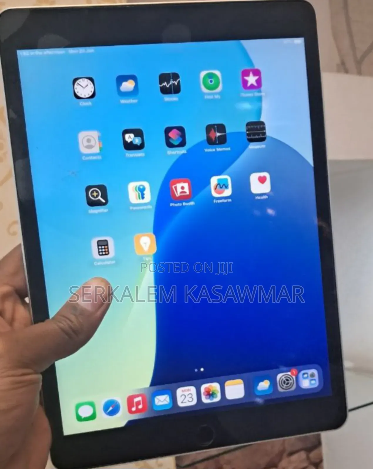 New Apple iPad 3 Wi-Fi 64 GB Silver