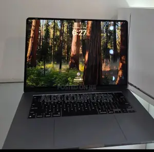 New Laptop Apple MacBook Air 2024 M3 15-Inch 8GB Apple M3 SSD 256GB