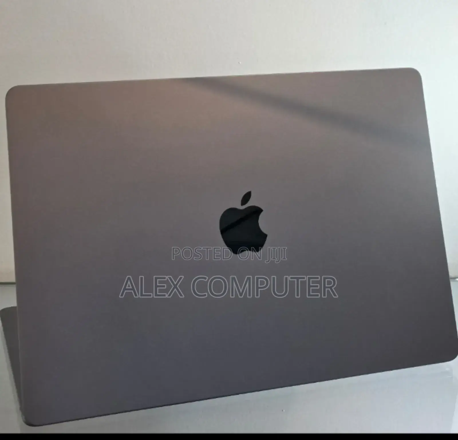 New Laptop Apple MacBook Air 2024 M3 15-Inch 8GB Apple M3 SSD 256GB