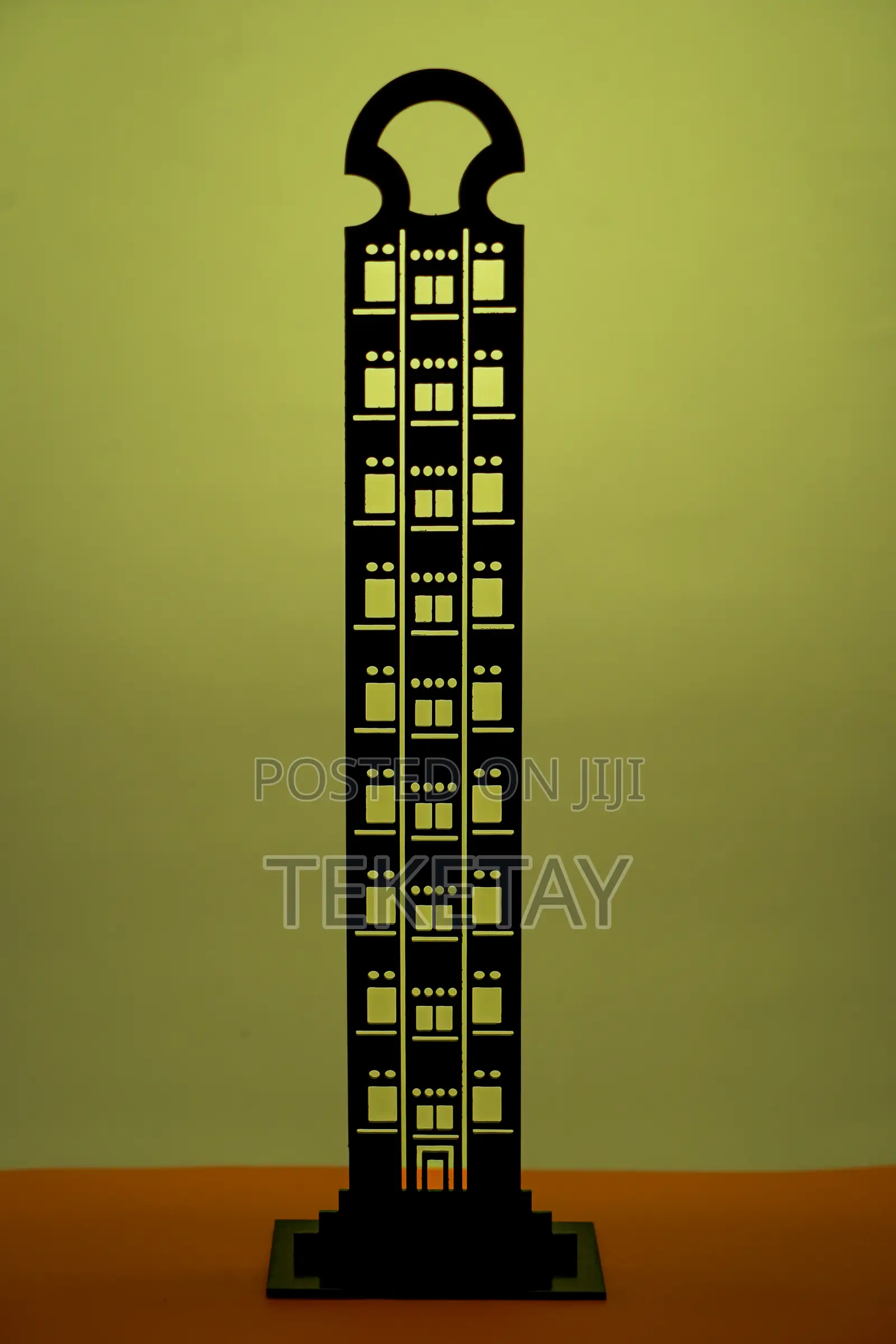 Table Art Axum Oblisque