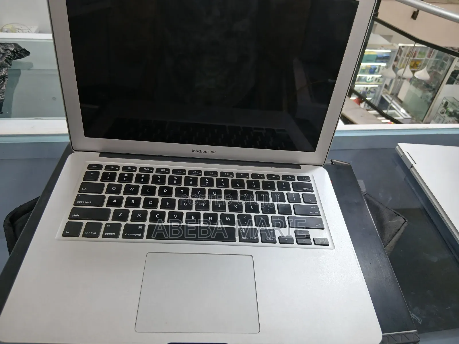 New Laptop Apple MacBook Air 2015 8GB Intel Core I5 SSD 128GB