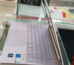 Photo - New Laptop HP 16GB Intel Core I5 SSD 512GB