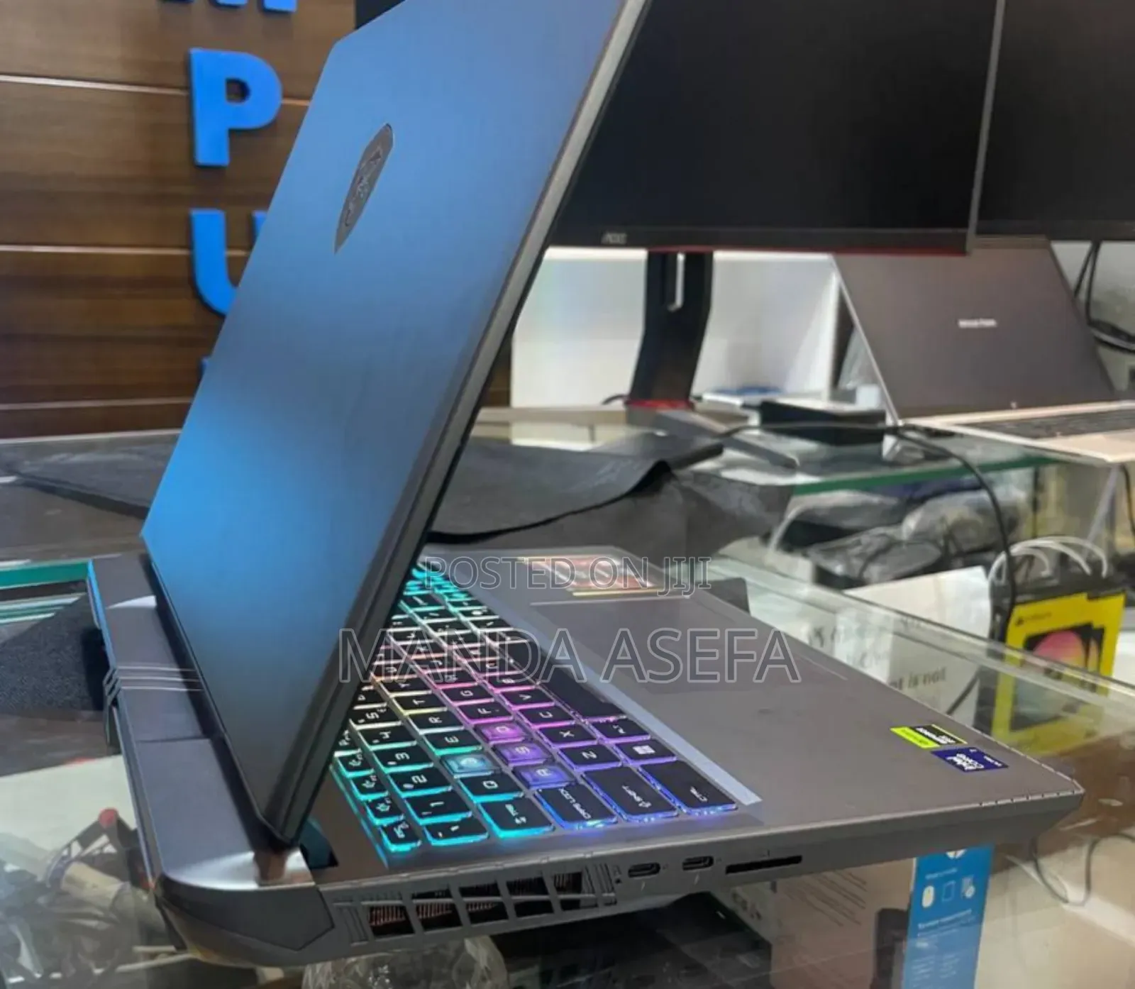 New Laptop MSI Vector 17 HX AI A2XWJG 16GB Intel Core Ultra 7 SSD 1T