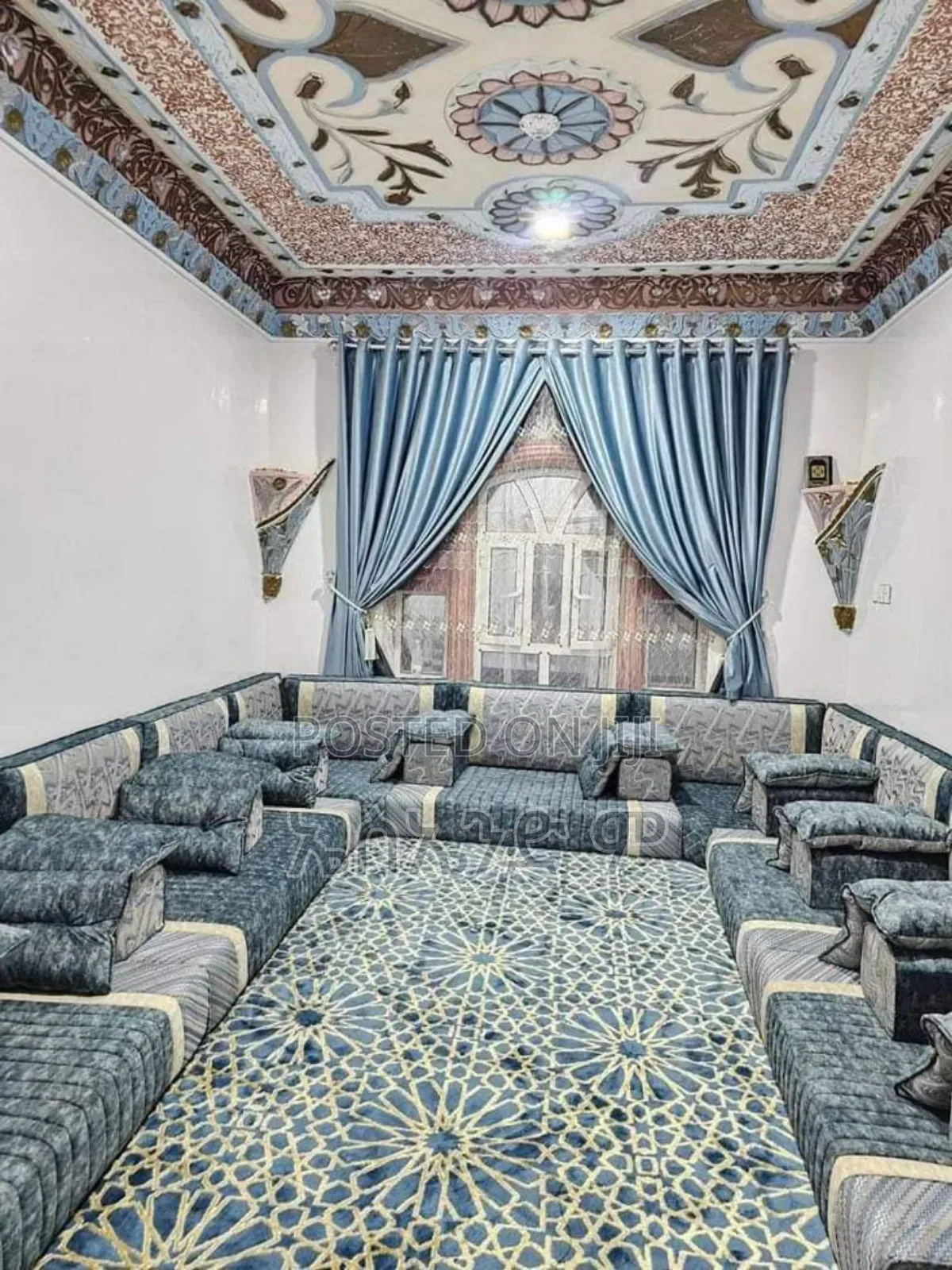 Yemaniy Mejles Arabian