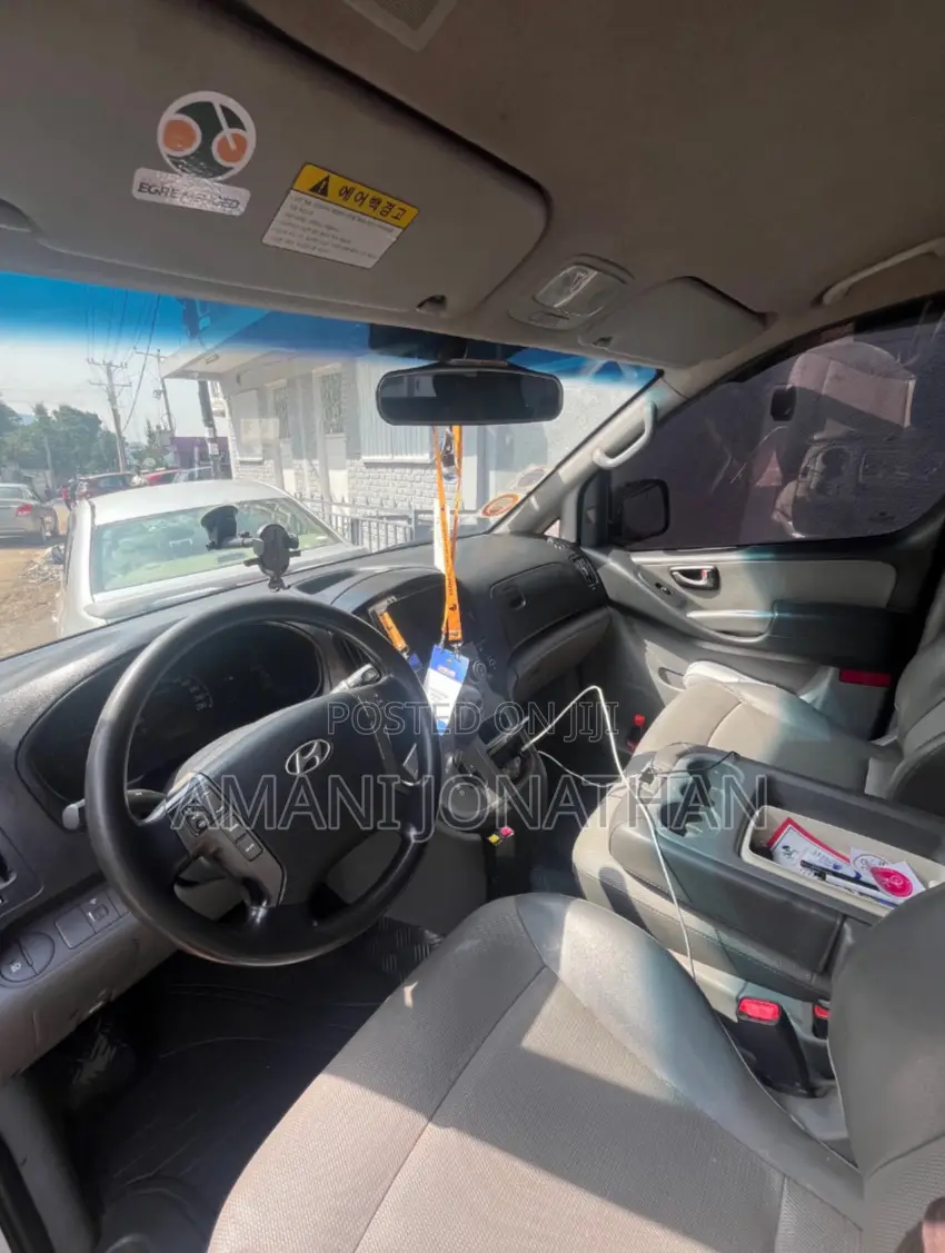 Hyundai Starex 2009 Grey