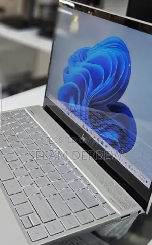 New Laptop HP Envy 13 4GB Intel Core I5 SSD 256GB