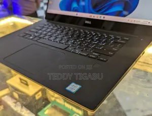 Photo - New Laptop Dell XPS 15 4GB Intel Core I5 SSD 256GB