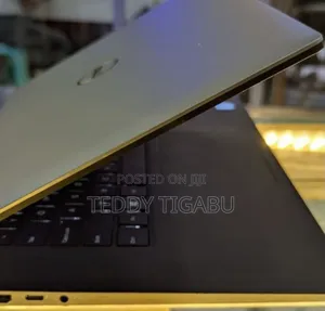 New Laptop Dell XPS 15 4GB Intel Core I5 SSD 256GB