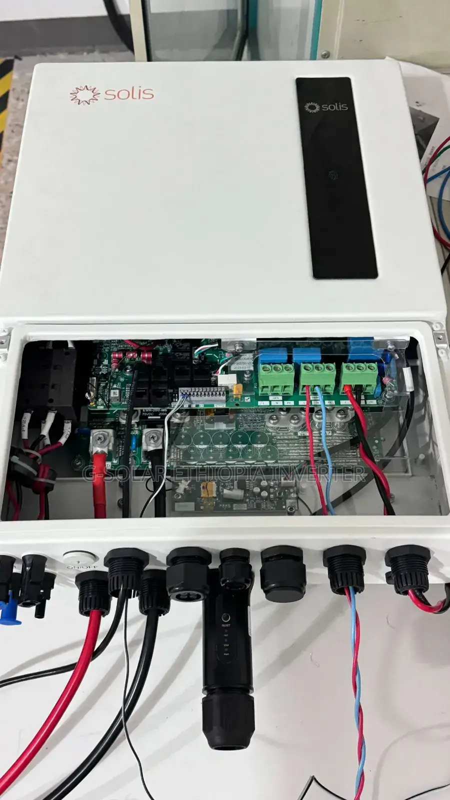 Solar Inverter + Battery Combo – No Generator Needed!