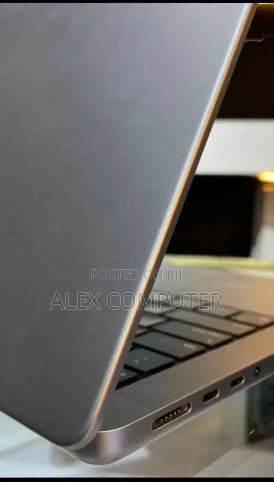 New Laptop Apple MacBook Pro 2023 M3 14-Inch 16GB Apple M3 SSD 1T