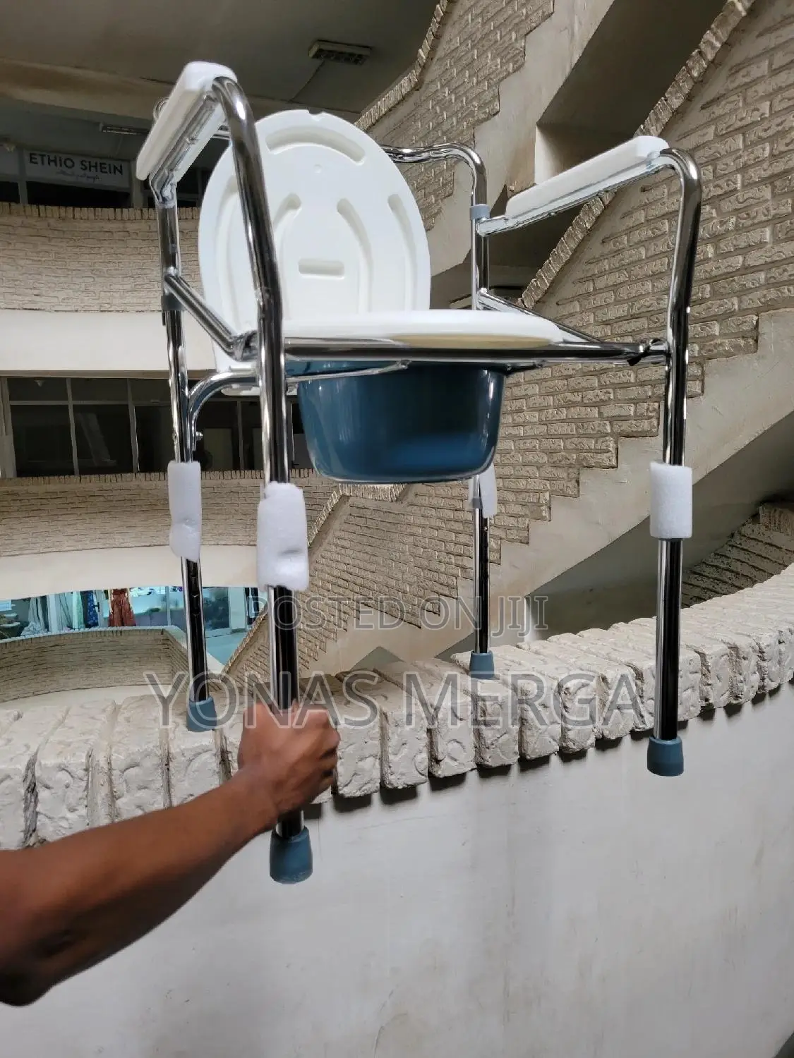 Bath/Shower/Toilet Chairب苦offers Three Functions In One卦pot