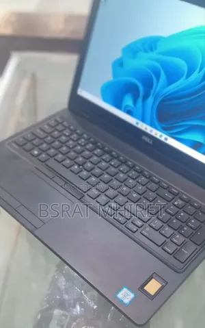 Photo - New Laptop Dell Latitude 5580 8GB Intel Core I5 SSD 512GB